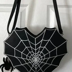 MAD Engine | Bags | Mad Engine Halloween Spider Web Heart  display picture 1